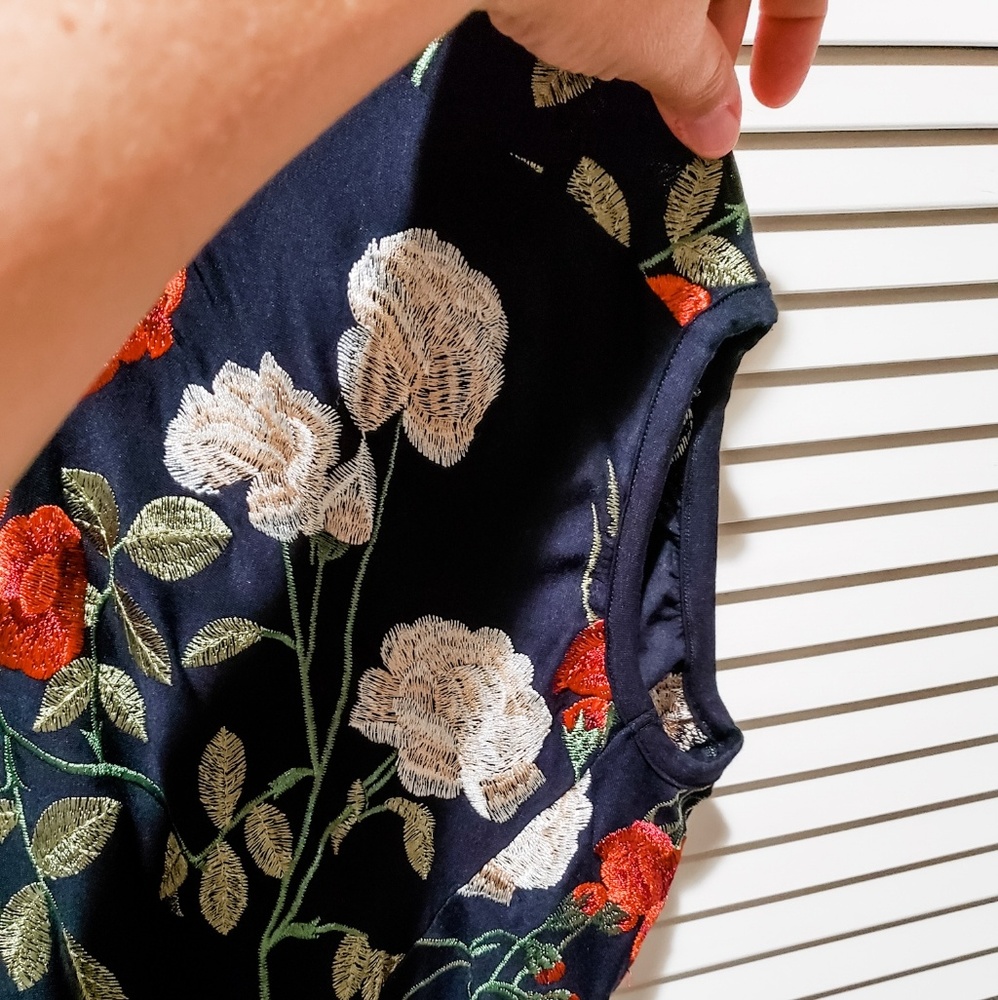 Akemi + Kin Top - Picture 4 of 5